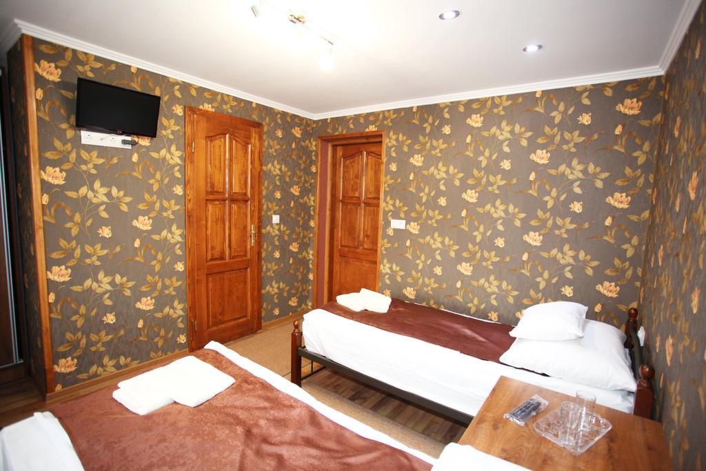 Mirage Hotel Beregszász Szoba fotó