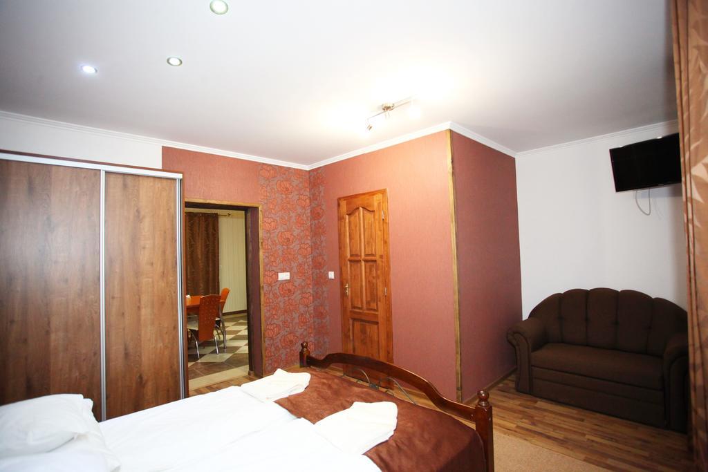 Mirage Hotel Beregszász Szoba fotó