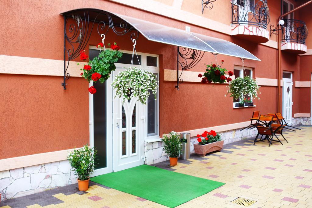 Mirage Hotel Beregszász Kültér fotó