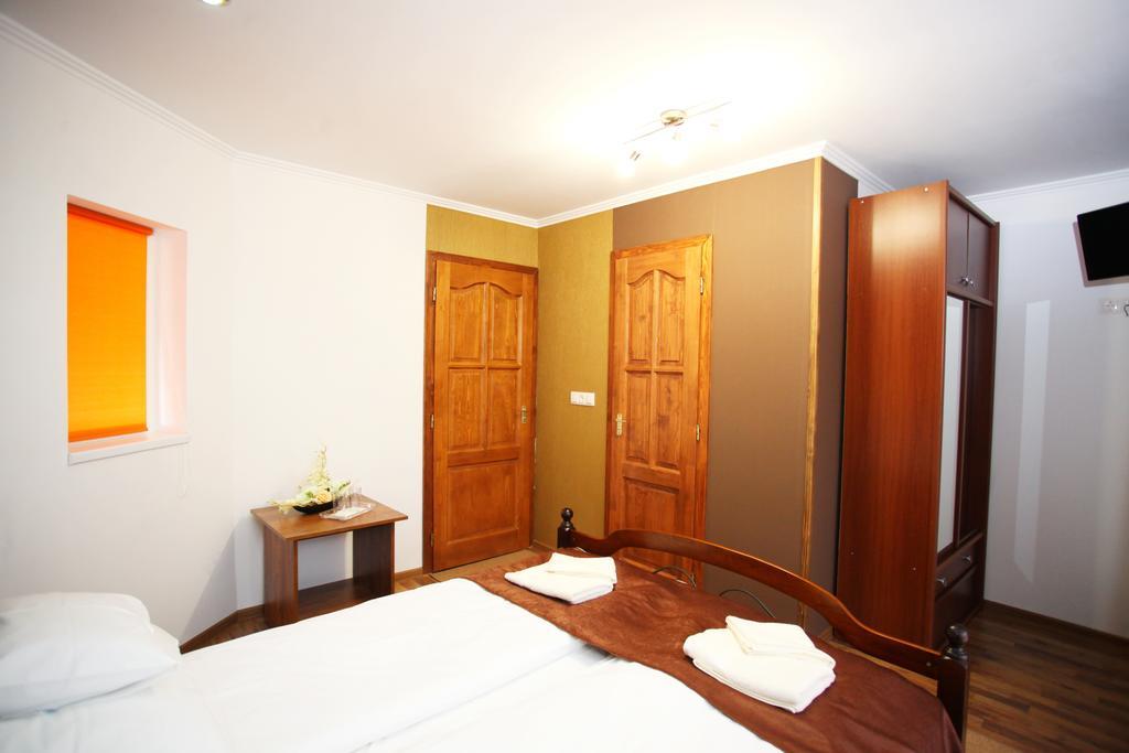 Mirage Hotel Beregszász Szoba fotó
