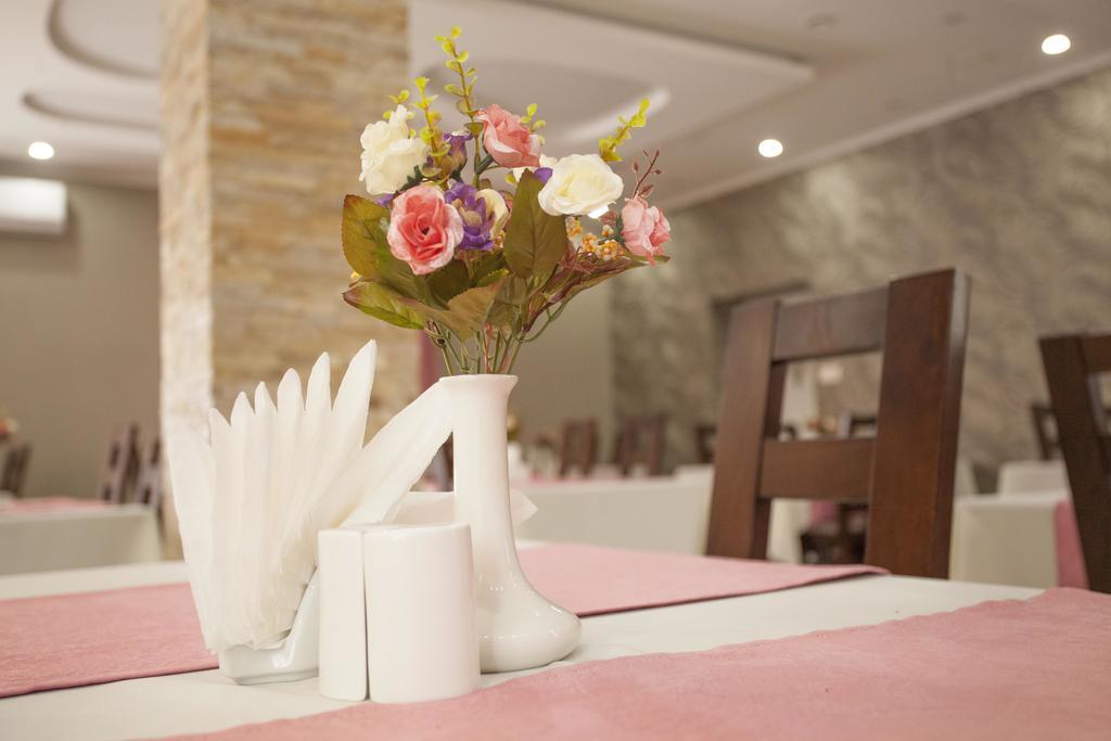 Mirage Hotel Beregszász Kültér fotó